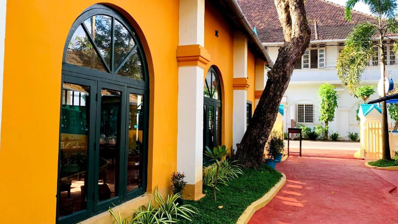 Elphinstone Residency Kochi Exterior foto