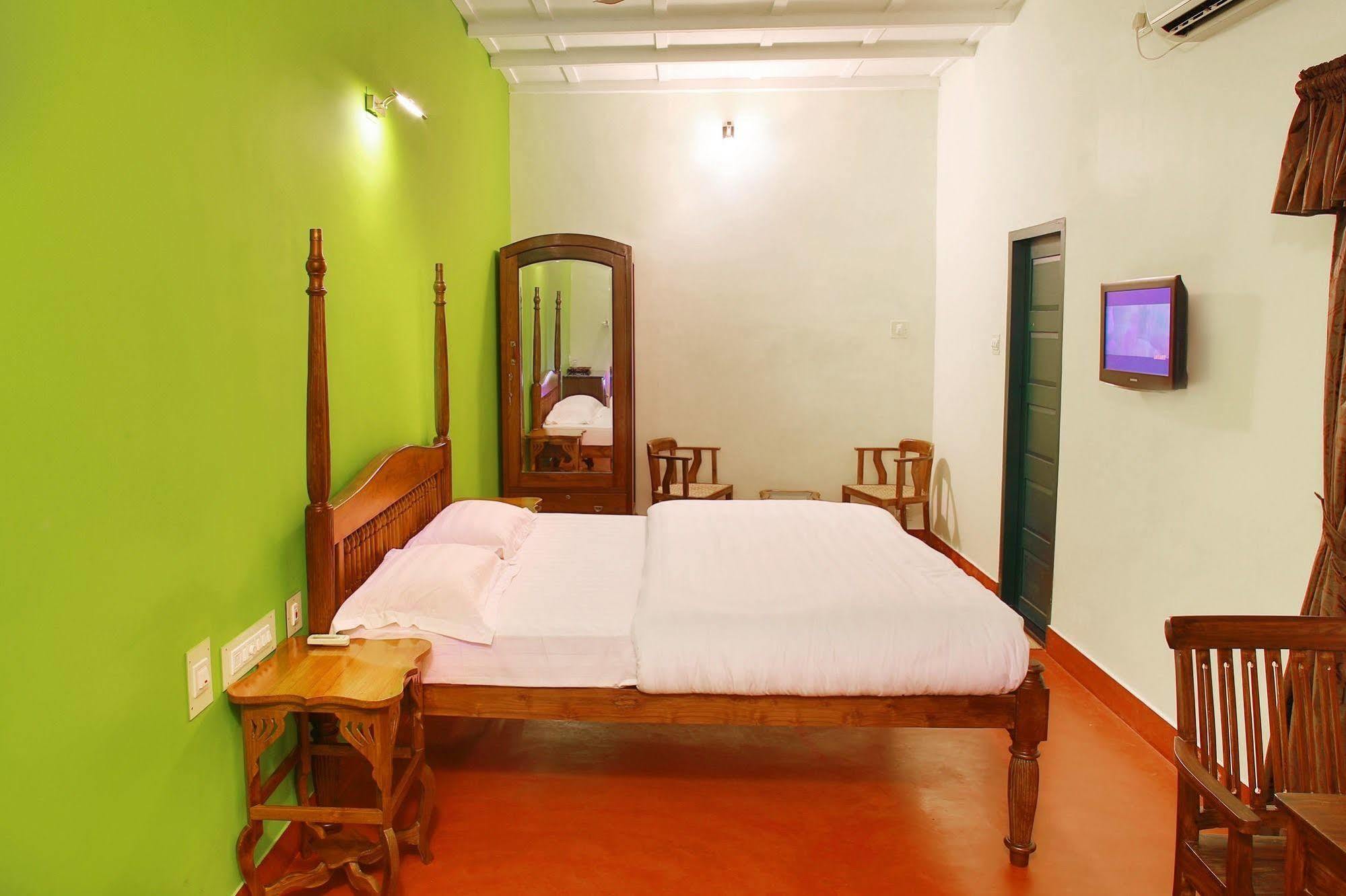 Elphinstone Residency Kochi Exterior foto