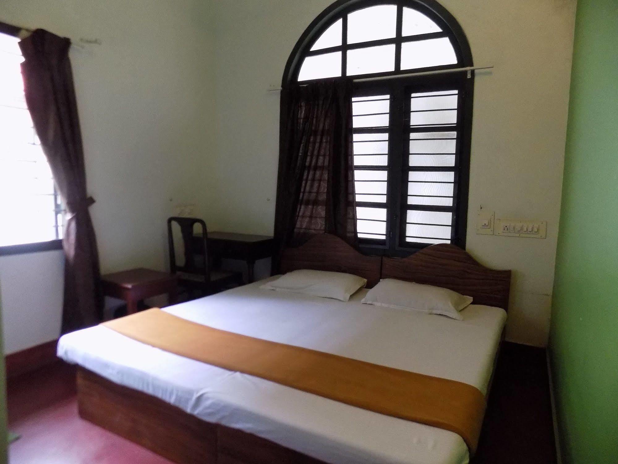 Elphinstone Residency Kochi Exterior foto